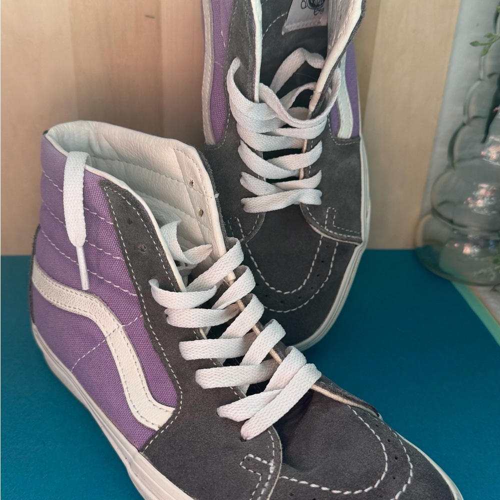 Vans High-Top Sneakers in Purple and Gray